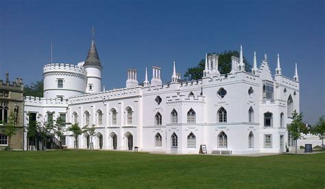 File:Strawberry Hill House from garden in 2012 after restoration.jpg - Wikipedia