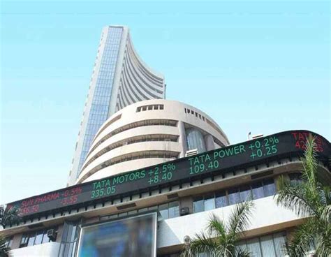 Sensex zooms 800 points; banking, metal stocks surge