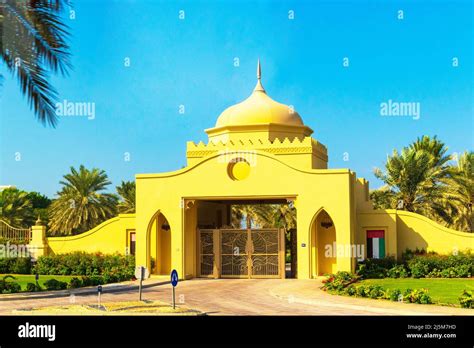 Sheikh Sultan Bin Khalifa bin Zayed Al Nahyan palace entrance ,Dubai ...