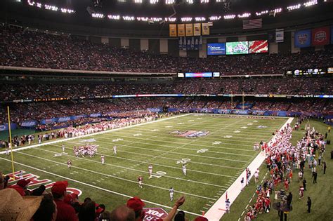 Superdome - Facts, figures, pictures and more of the Sugar Bowl stadium