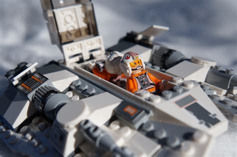 Awesome Toy Picks: Star Wars LEGO Snowspeeder - Comic Vine