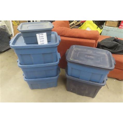 6 Assorted Rubbermaid Roughneck Storage Containers- All with Lids