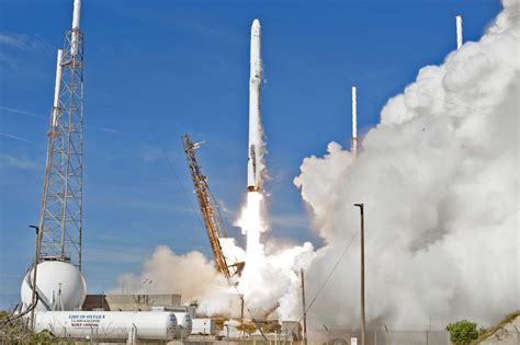 SpaceX Launches In 2018: Falcon Heavy Test, Falcon 9 Payloads | IBTimes