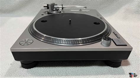 Technics Sl-1200 Mk7 with optional headshell and cart Photo #4616544 - US Audio Mart