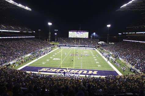 A behind-the-scenes tour of the technology at Husky Stadium - GeekWire