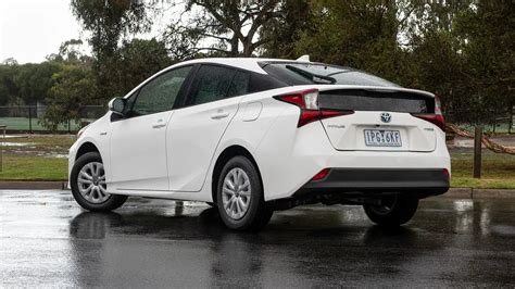 2020 Toyota Prius Review | Efficiency, Tech And Comfort