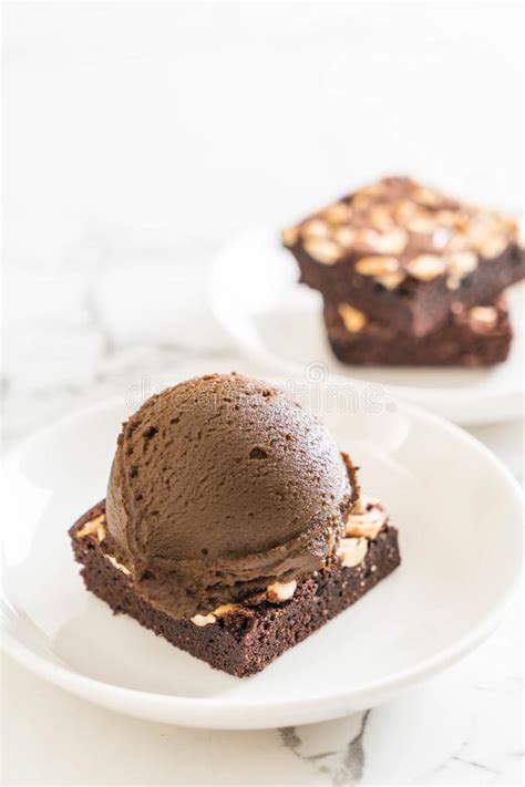 Chocolate Brownies with Chocolate Ice Cream Stock Photo - Image of pastry, isolated: 128805626