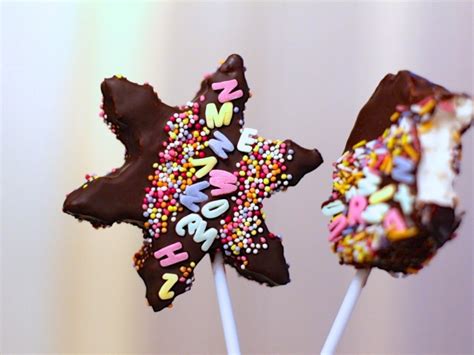 » Chocolate marshmallow pops!