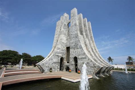 Kwame Nkrumah Mausoleum | Travel Story and Pictures from Ghana