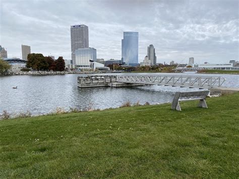 Milwaukee Walks: The Loveliness of Lakeshore State Park » Urban Milwaukee