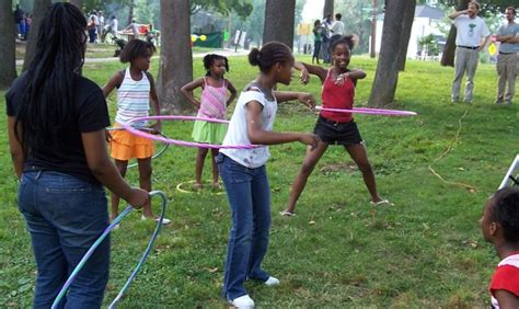 An inner-city neighborhood rallies around a long-neglected park | Grist