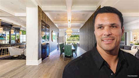 NFL Hall of Famer Tony Gonzalez lists $28M Beverly Hills home ...