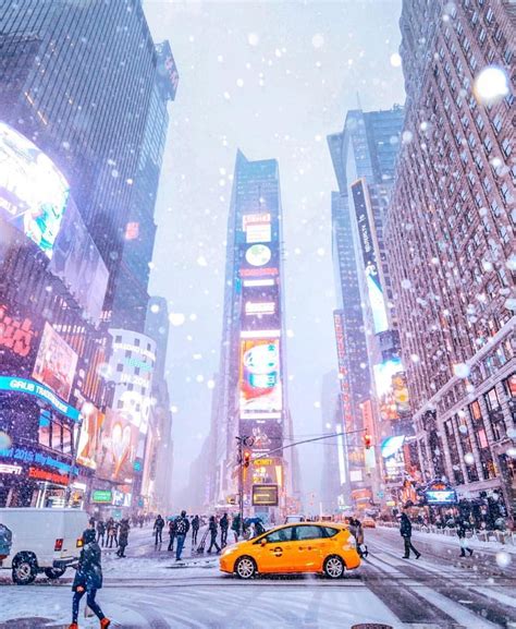 NEW YORK AT CHRISTMAS | New york snow, Nyc snow, Nyc times square