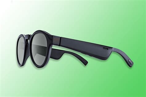 We Tried the New Bose Sunglasses With Built-In Speakers. Here's What They're Like to Wear