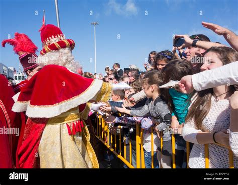 Los Reyes Magos ( three kings or three wise men) parade in Spain Stock Photo - Alamy