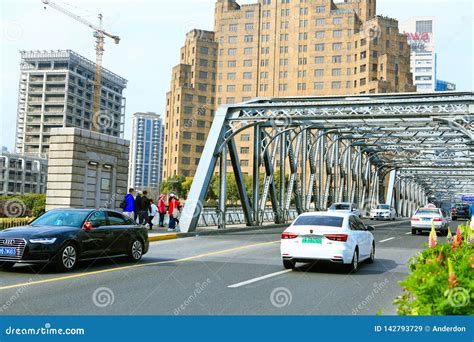 Garden Bridge of Shanghai editorial stock image. Image of architecture - 142793729