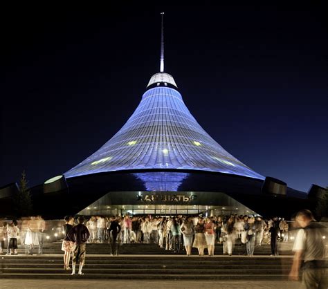 The Perpetual Tourists: The Architects' Dream: Building Astana