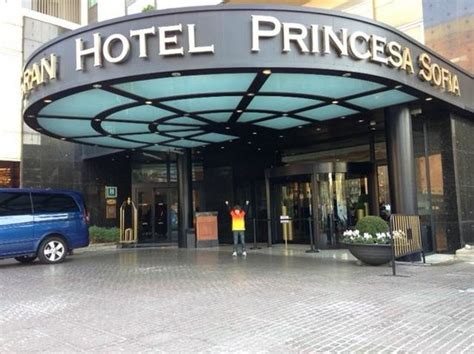 L'hotel Princesa Sofía canvia de nom després del vistiplau de la Casa ...