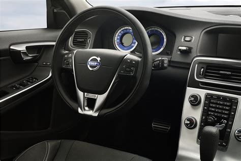 Volvo V60 R-Design sporty, sportier, sportiest | Car Division