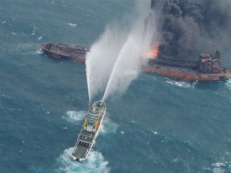 Iran oil tanker Sanchi sinks after oil slick fire caused by collision ...