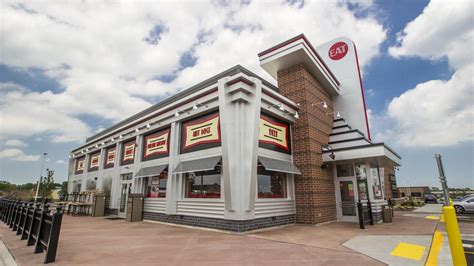 Portillo's continues expansion into Wisconsin - Chicago Business Journal