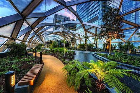 Crossrail Place Roof Garden: Peaceful Park With A Street Food Hall