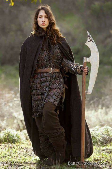 Woman with axe Dark Fantasy, Heroic Fantasy, Fantasy Armor, Medieval Fantasy, Female Armor ...