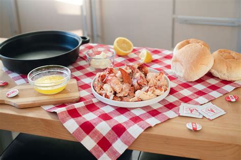 Lobster Roll Kit | The Clam Shack | Seafood Dining & Market | Maine