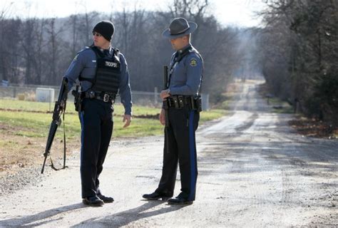 Missouri, Illinois state trooper uniforms rank high in fashion : Lifestyles