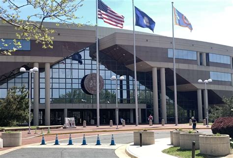 Fairfax County anticipates pulling back on spending in next year’s budget | FFXnow