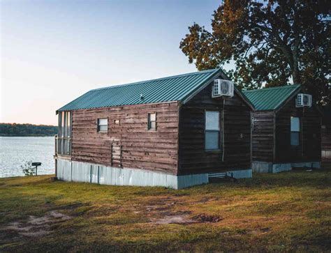 1 Bedroom Lakeside Cedar Cabins