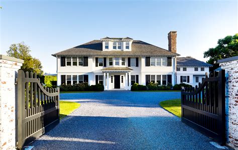 Millionaires in the Hamptons tearing down mansions that aren't even 10 years old! -nytimes