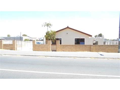 Property and Houses For Sale in Eersterivier, Western Cape | RE/MAX