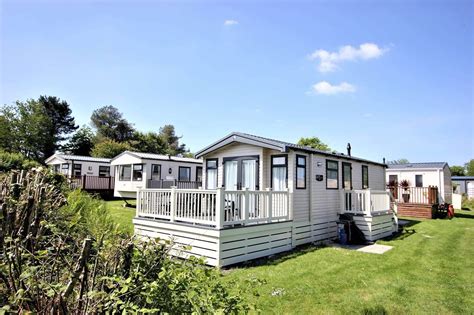 Holiday park Cornwall | Caravans and lodges to let | Hot tub lodges