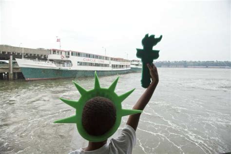 NYC: Circle Line 1-Hr Statue of Liberty Skip-The-Line Cruise | GetYourGuide