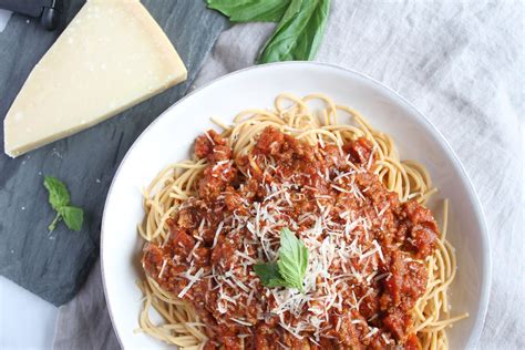 Spaghetti Bolognese — living minnaly | Spaghetti bolognese, Gluten free spaghetti, Bolognese