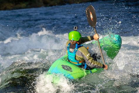 Beginner/Intermediate Whitewater Kayaking Weekend – eNRG Kayaking