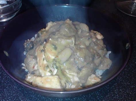 Chicken and Mushroom Thai Curry - Hungry Healthy Happy