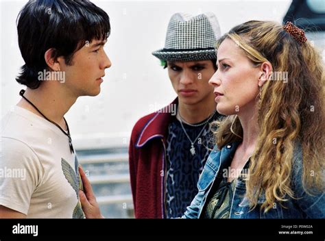 Gregg araki mysterious skin 2004 hi-res stock photography and images - Alamy