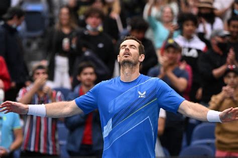 Tennis: Murray roars into Melbourne round two | ABS-CBN News