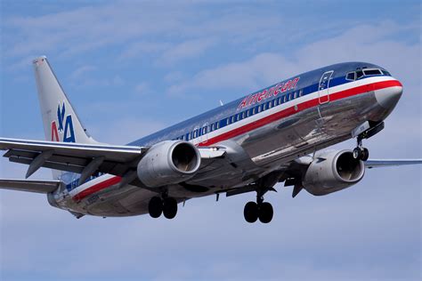 File:American.Airlines.Boeing.737-800.YUL.2009.jpg - Wikimedia Commons
