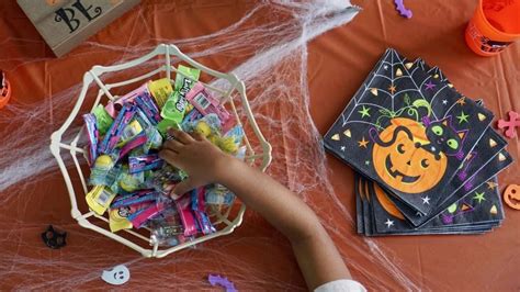 Halloween Party Inspiration with Dollar General Goodies – Thirty Minus One