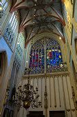 Free picture: king, stained glass, art, church, religion, interior, saint, religious