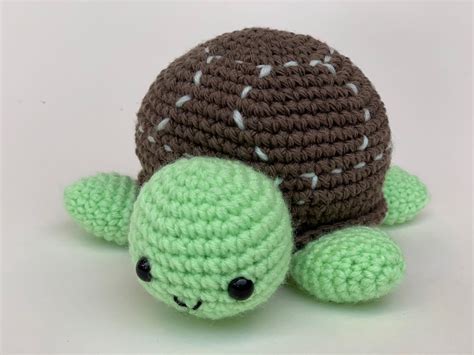 Crochet Turtle Plush - Cute Amigurumi Yarn Toy Stuffed Animal #crochetturtles Crochet Turtle P ...