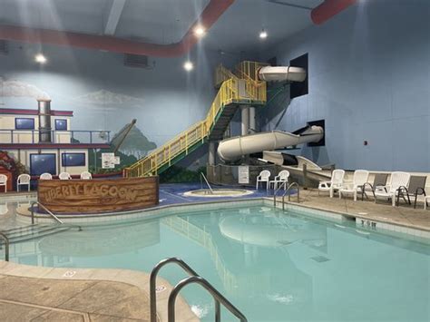 SLEEP INN & SUITES INDOOR WATERPARK - Updated December 2024 - 80 Photos ...