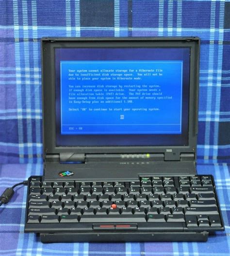 Vintage IBM Thinkpad 701 CS Laptop Computer w/ Butterfly Keyboard | Verdades y Tecnologia