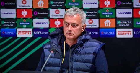 "Incredible!" Jose Mourinho storms out of Roma press conference after three questions - Mirror ...