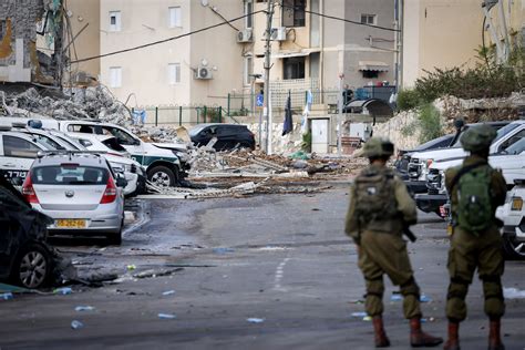 As exodus turns Sderot into a ghost town, some stay as a reminder of ...