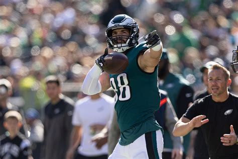 Eagles activate Dallas Goedert to 53-man roster, will start versus Cowboys