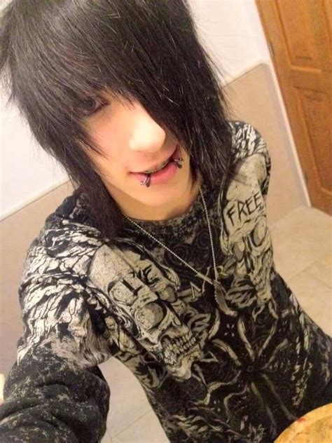 Emo Boys Latest Wallpapers - Latest Cute Emo Boys Images